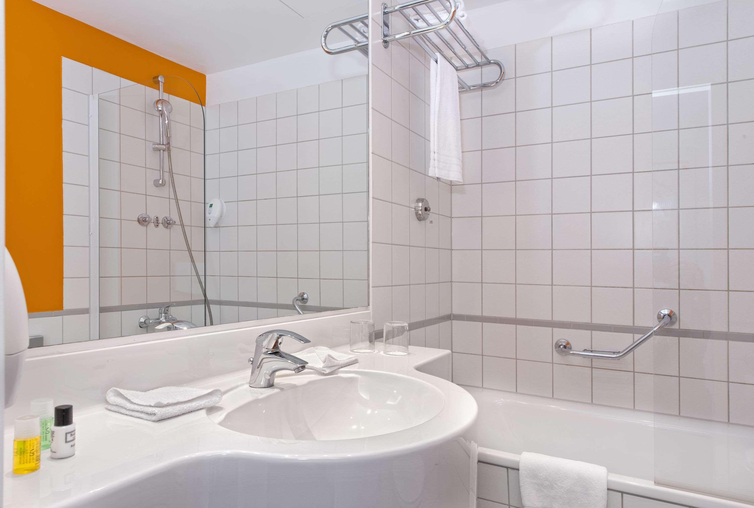 Отель Wyndham Garden Centre Koenigsallee 4*